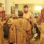 Епископ Серафим совершил праздничное вечернее богослужение в канун памяти святителя Николая в Никольском кафедральном соборе Бобруйска