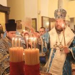 В канун праздника Сретения Господня епископ Серафим совершил торжественное вечернее богослужение в Никольском соборе Бобруйска