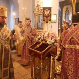 Накануне Крестопоклонной недели епископ Серафим совершил всенощное бдение в Никольском кафедральном соборе