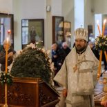 Архиерейская Божественная литургия в Рождественский сочельник