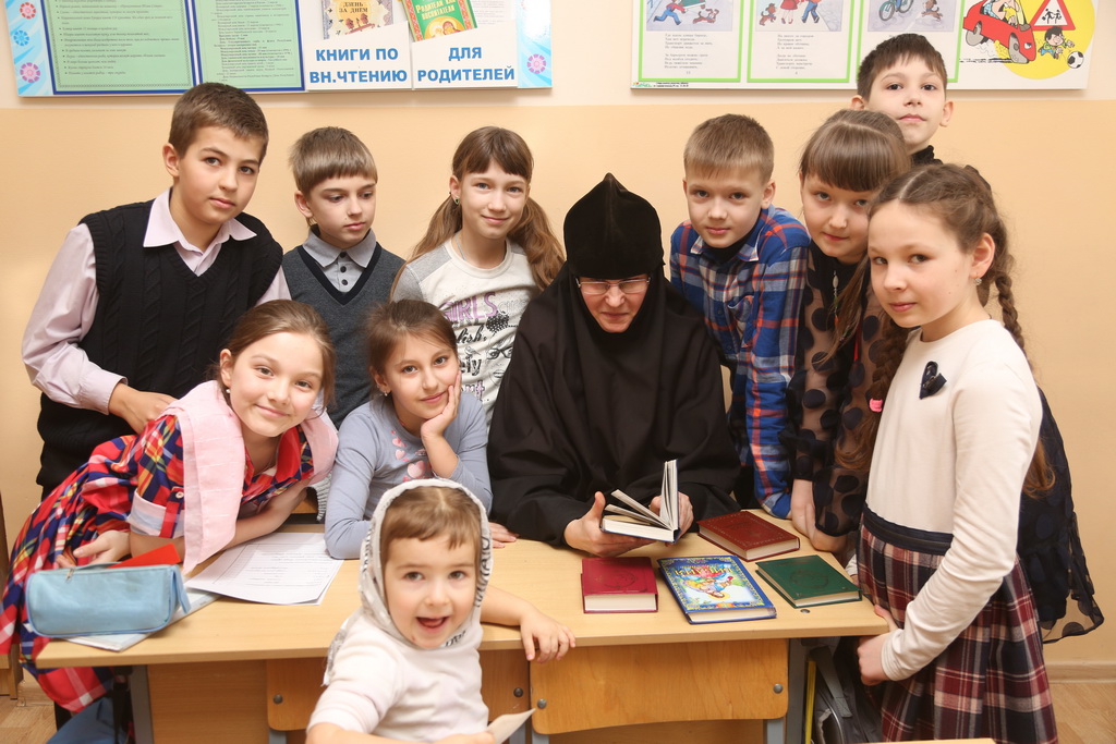 Уроки церковнославянского языка в Воскресной школе при Елисаветинском храме