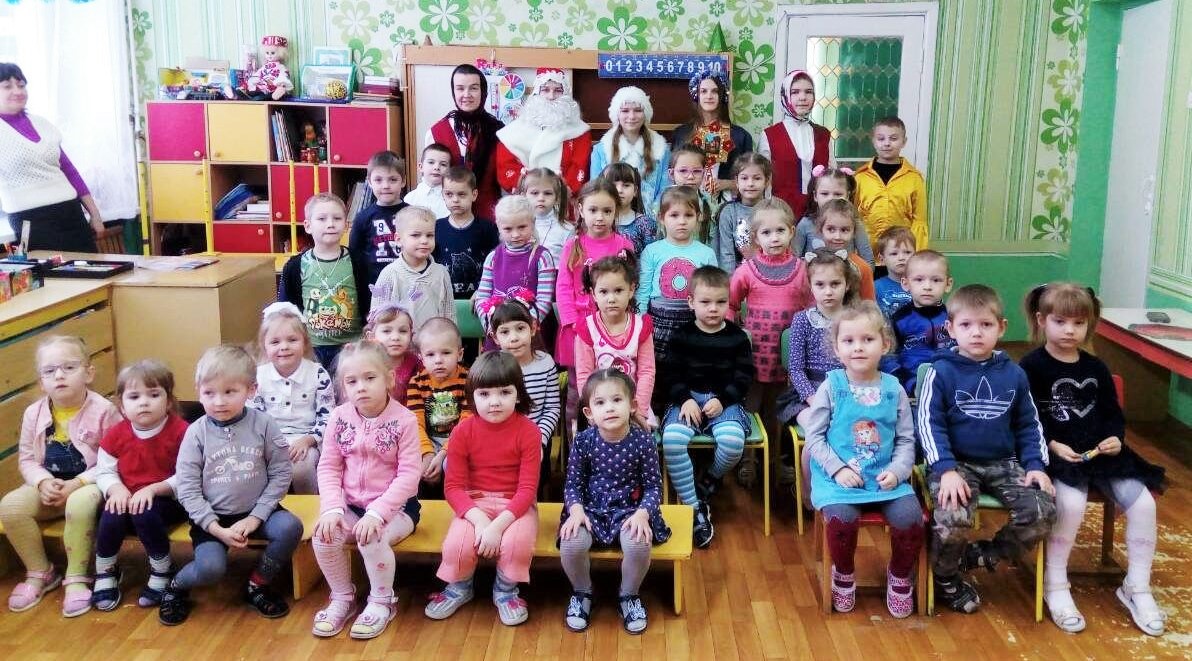 Как воспитанники яслей-сада №4 г. Кировска сотрудничают с храмом Покрова Пресвятой Богородицы