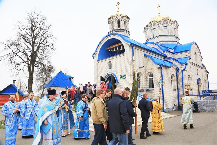 В день праздника Благовещения епископ Серафим совершил Божественную литургию в Благовещенском храме г. Кличева