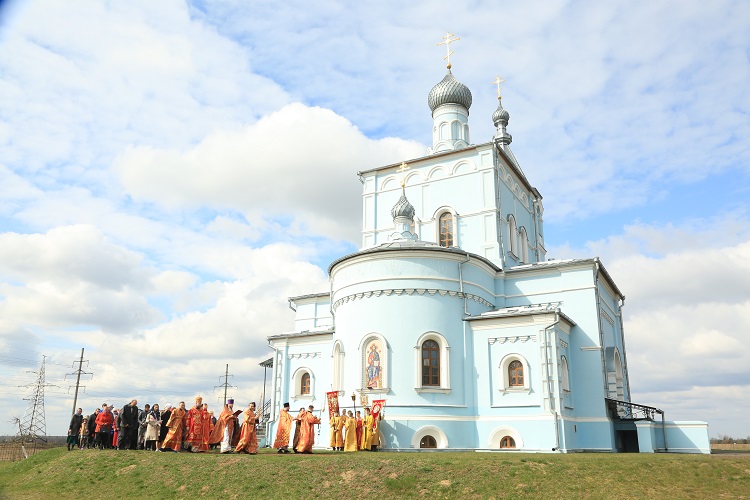 Престольный праздник отмечает сегодня Иверский храм Бобруйска