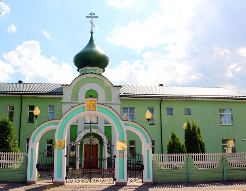 Епископ Серафим совершил Божественную литургию и освящение новых колоколов в Елисаветинском храме г. Бобруйска
