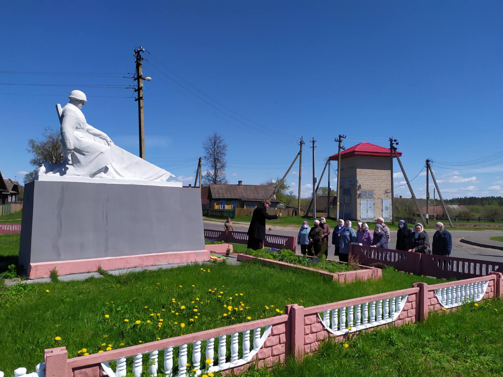 Состоялась лития у памятника воинам-освободителям деревни Бацевичи
