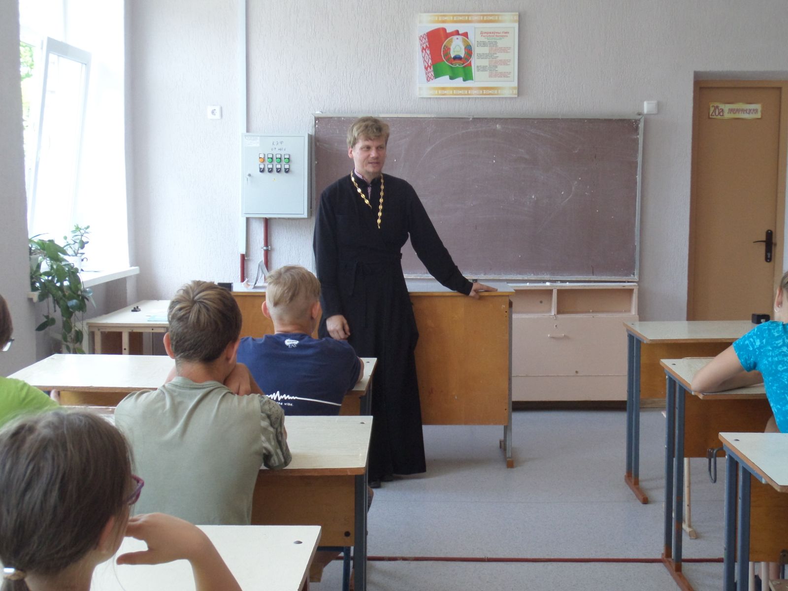 В Бацевичах священник провел беседу с воспитанниками летнего лагеря