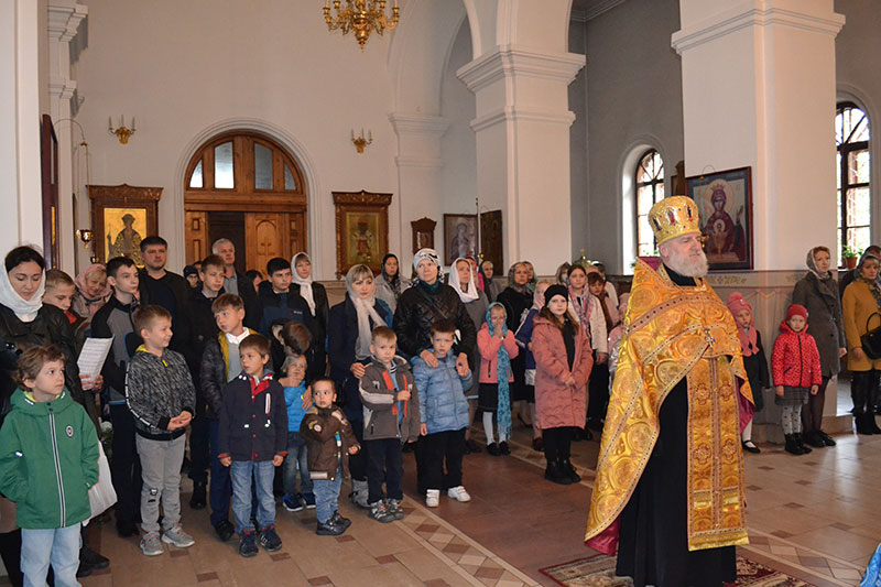 Тридцатилетие воскресной школы отметили в Георгиевском храме города Бобруйска