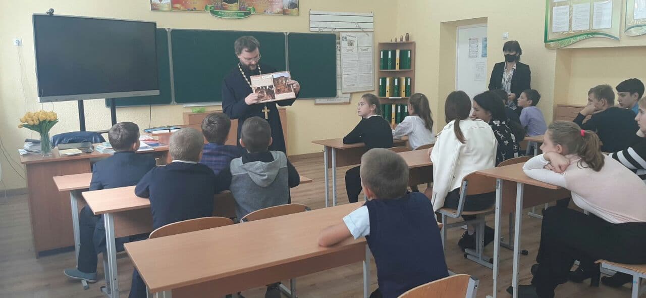 Урок православной культуры в школе Туголицы