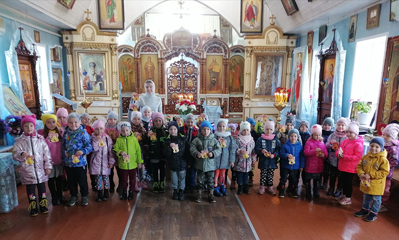 Экскурсия по храму состоялась в Покровском храме г. Кировска