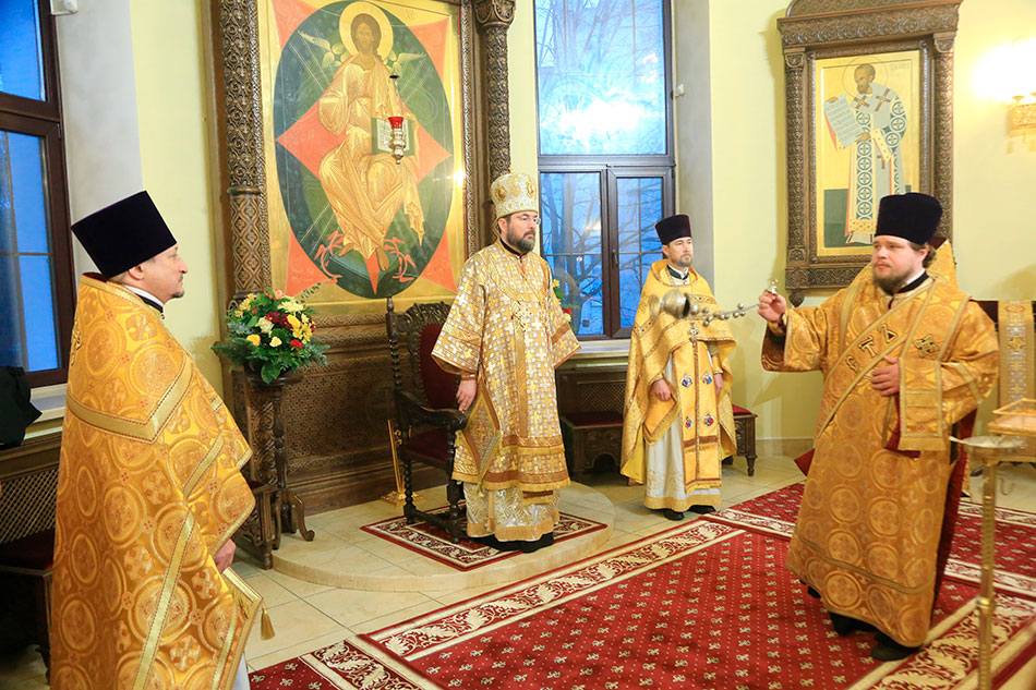 Епископ Серафим совершил Божественную литургию в престольный праздник Никольского кафедрального собора г. Бобруйска