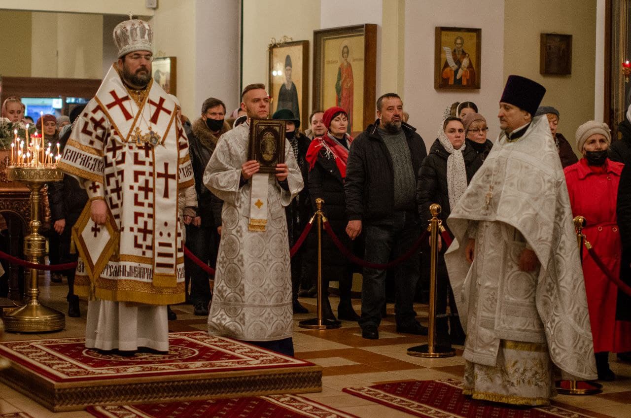 Епископ Серафим совершил Божественную литургию в праздник Рождества Христова