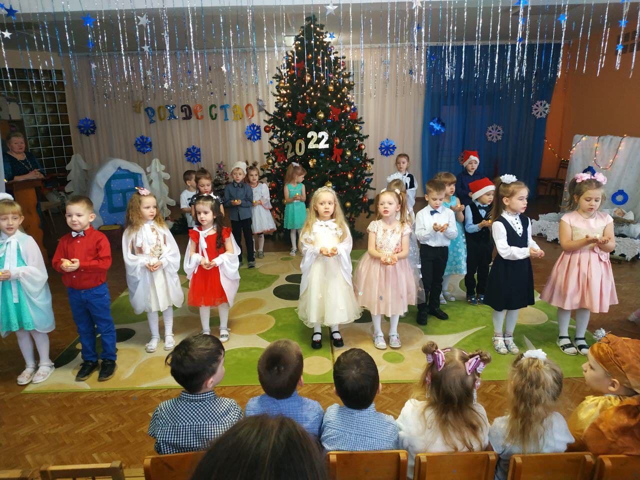 В яслях №5 г. Бобруйска состоялся утренник, посвященный празднику Рождества Христова