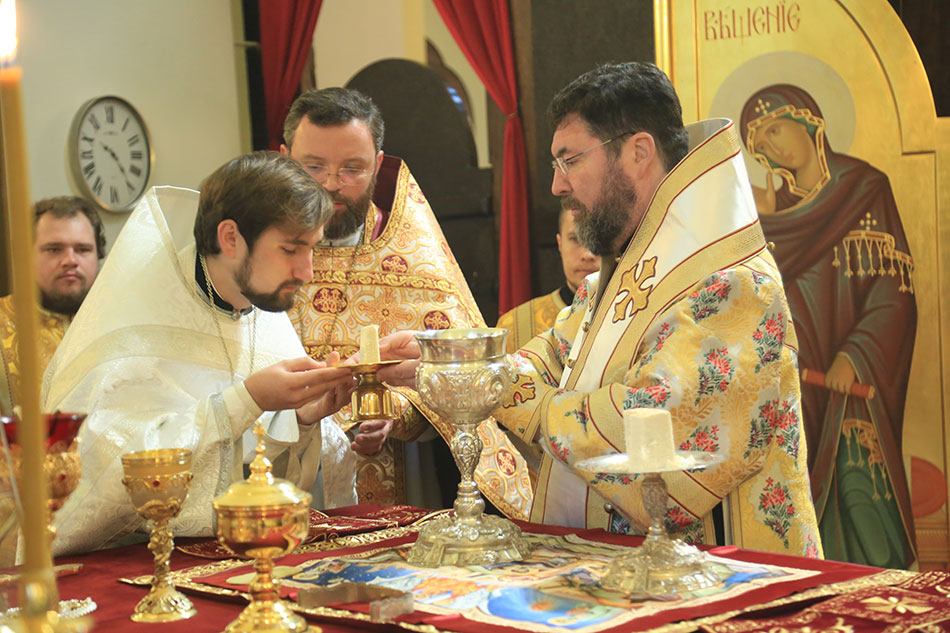 В Никольском кафедральном соборе состоялись хиротонии в иеромонаха и диакона