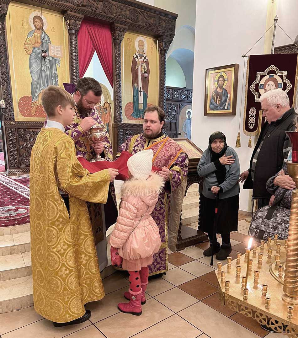 В Неделю 16-ю по Пятидесятнице епископ Серафим совершил Божественную литургию в Никольском кафедральном соборе Бобруйска