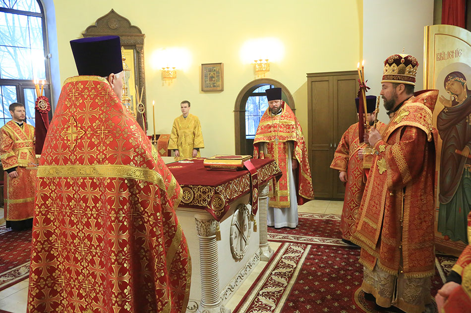 В Неделю о мытаре и фарисее епископ Серафим совершил Божественную литургию в Никольском кафедральном соборе Бобруйска