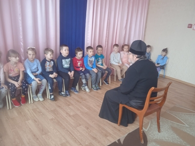 Протоиерей Сергий Андреев в детском саду Кличева провел урок на тему: «Твой Ангел-хранитель»