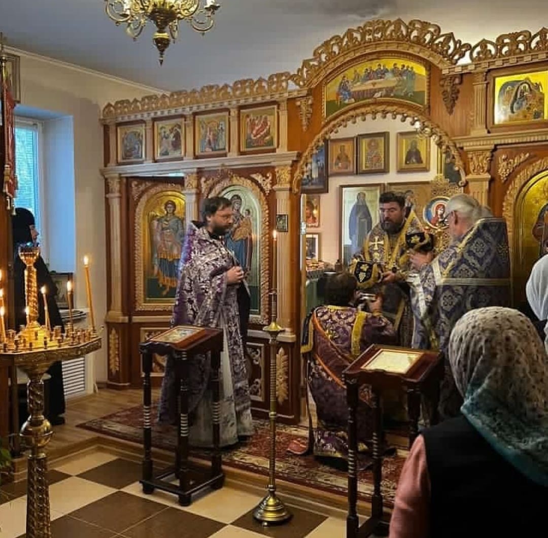 Епископ Серафим возглавил Божественную литургию в храме преподобного Сергия Радонежского в посёлке Туголица