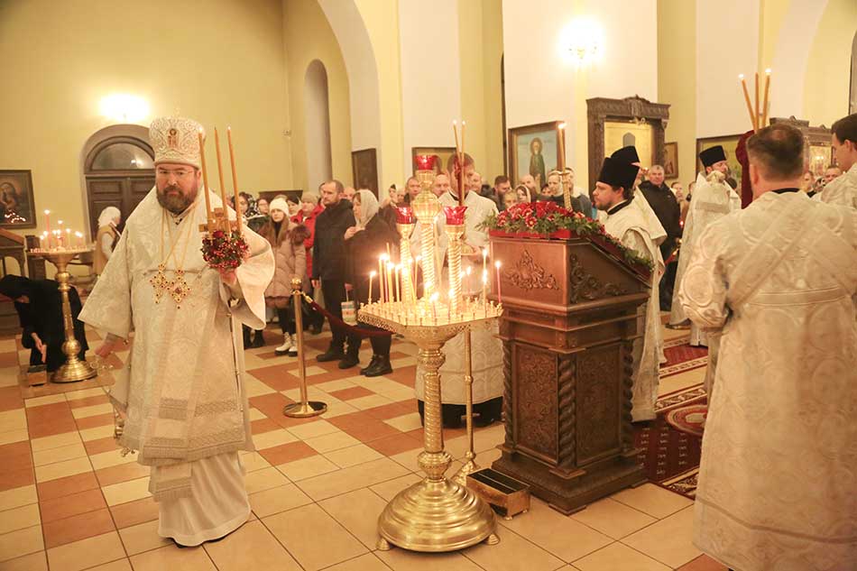 Пасха в Никольском кафедральном соборе Бобруйска