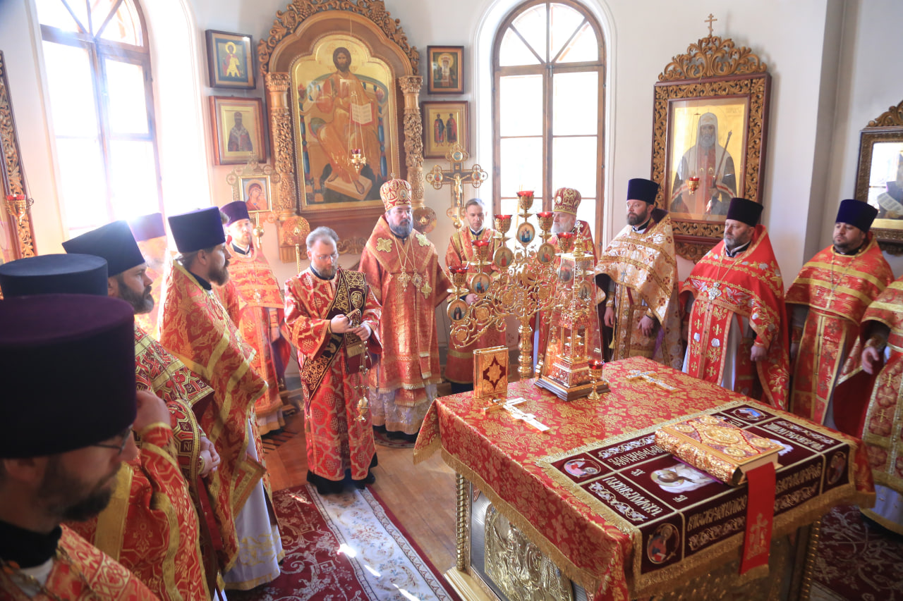 Епископ Серафим возглавил праздничное богослужение в день престольного праздника в Георгиевском храме Бобруйска