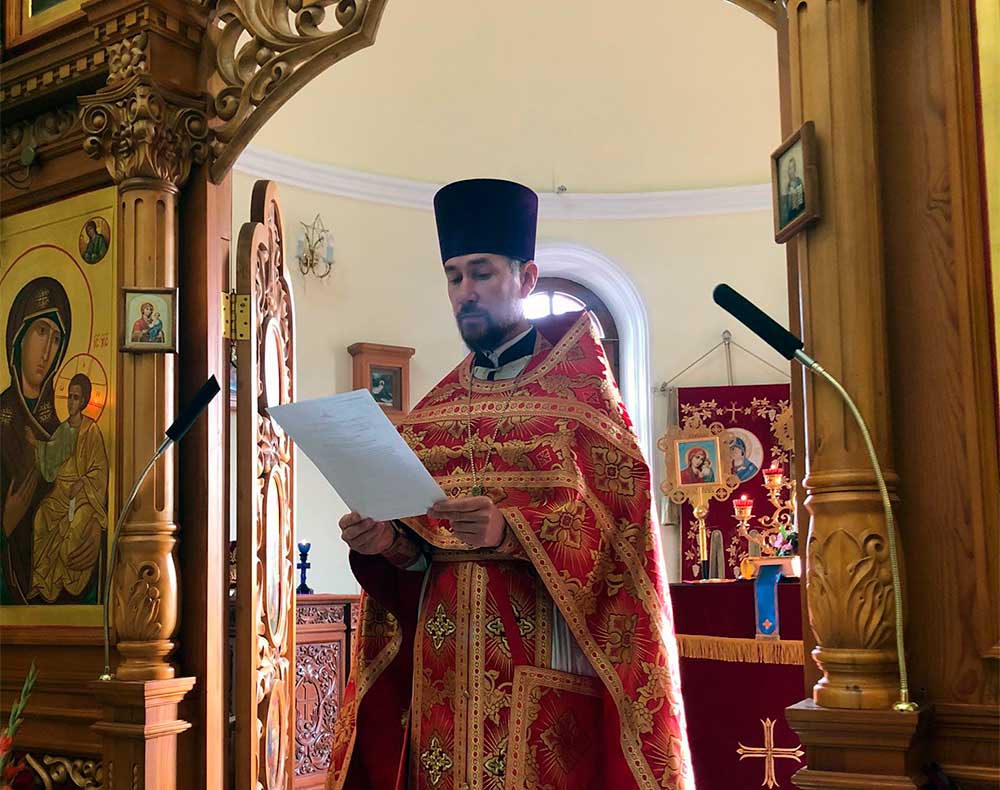 В храмах Бобруйской епархии были вознесены особые молитвы о зависимых от алкоголя и наркомании