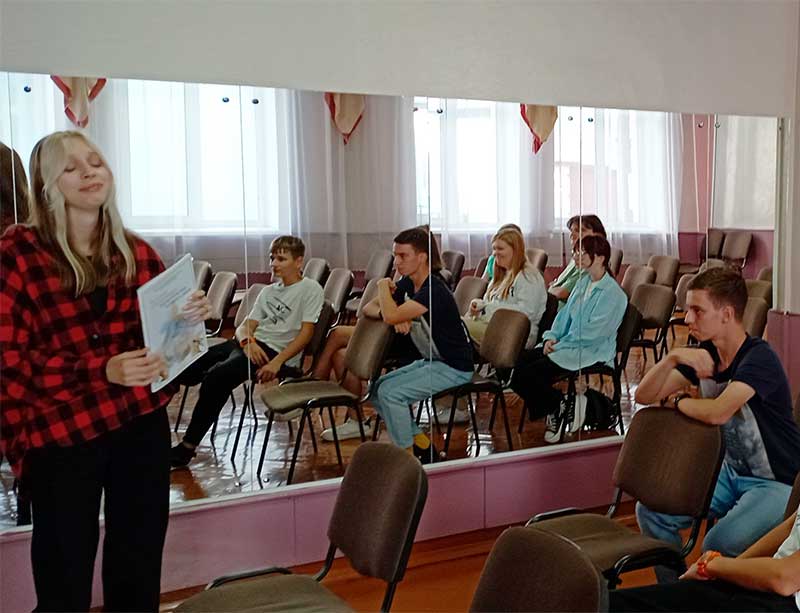 Ученица воскресной школы г. Кировска и её педагог заняли 1 место на областном этапе конкурса «Гонар краю майго»
