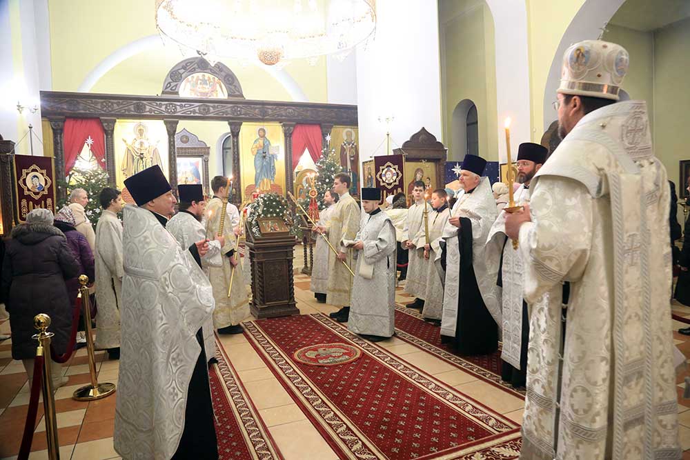 В канун праздника Богоявления епископ Серафим совершил всенощное бдение в Никольском кафедральном соборе г. Бобруйска