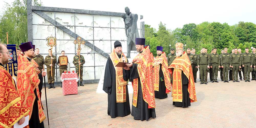 В Бобруйской епархии проходит этап IV Всебелорусского крестного хода «Церковь и армия»