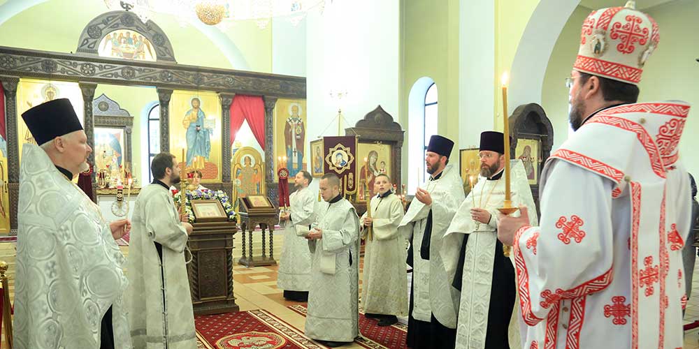 В канун праздника Вознесения Господня епископ Серафим совершил всенощное бдение в Никольском кафедральном соборе г. Бобруйска