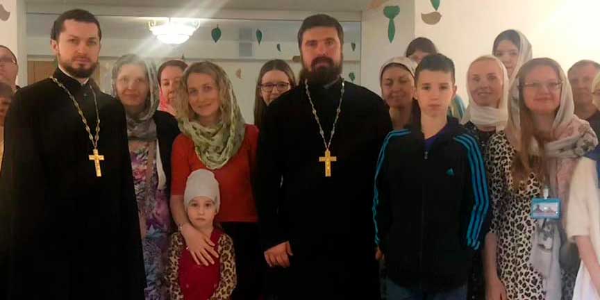 Паломники из Минска посетили святыни Бобруйской епархии