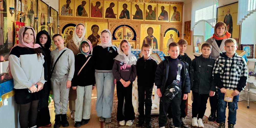 В Елисаветинском храме встречали гостей