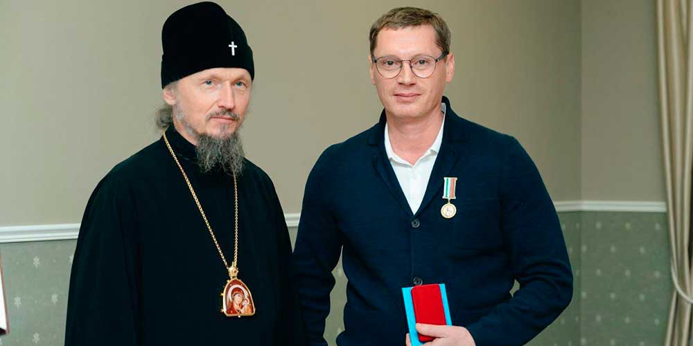 Митрополит Вениамин поздравил сотрудников Благотворительного фонда «Покров»