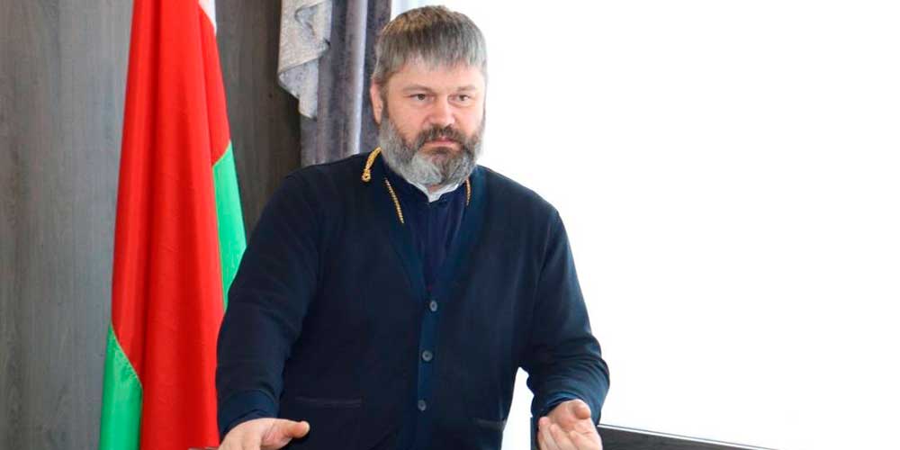 протоиерей Виктор Смычник провел беседу с коллективом учреждения «Поречье»