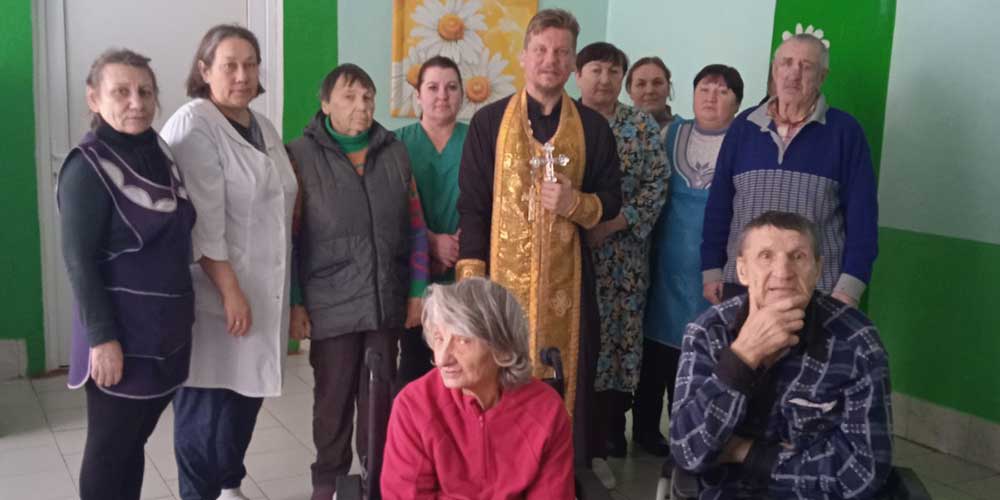 Иерей Максим Киреев посетил Бацевичскую больницу