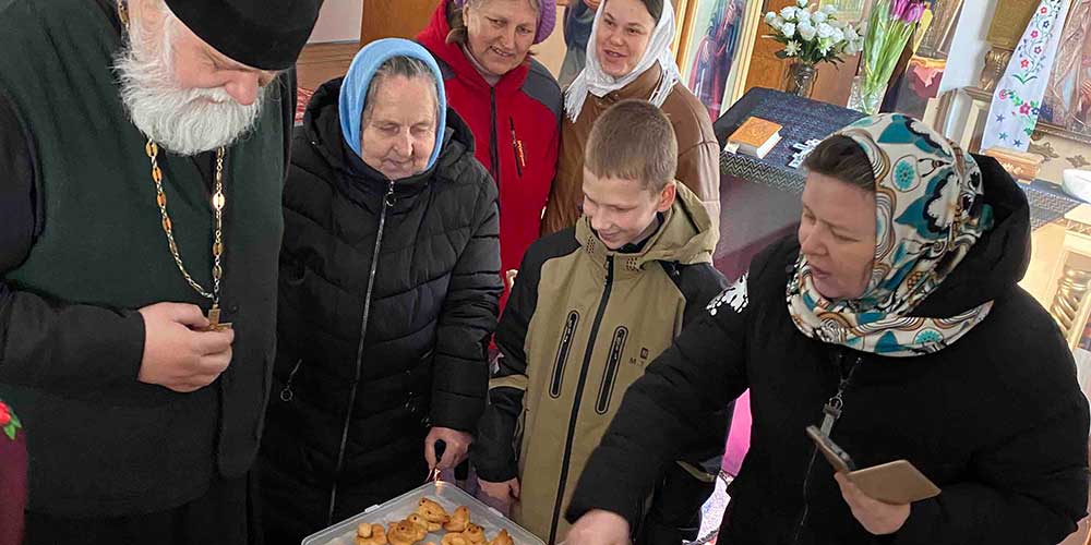 Светлый праздник объединил прихожан храма Рождества Пресвятой Богородицы деревни Чигиринка