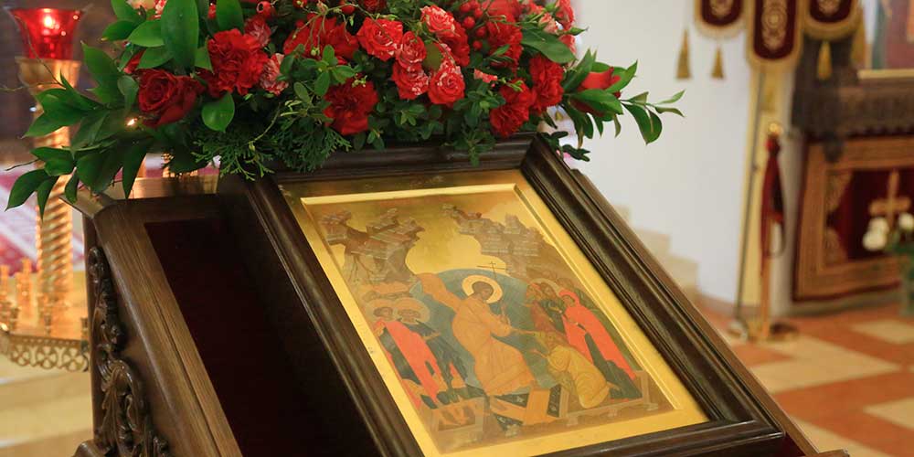 Епископ Серафим возглавил Божественную литургию в кафедральном соборе святителя Николая