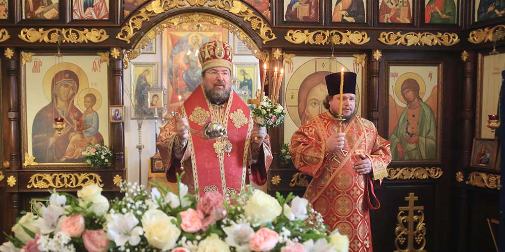 Божественная литургия в Бобруйском монастыре Святых Жен-Мироносиц. Архиерейское богослужение
