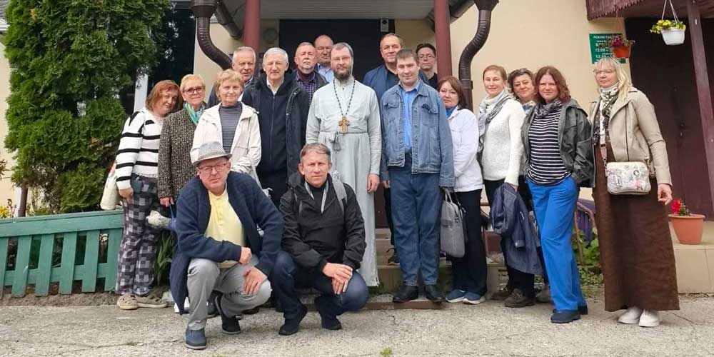 храм прп. Сергия Радонежского в Туголице посетили члены Белорусского республиканского общественного объединения коллекционеров
