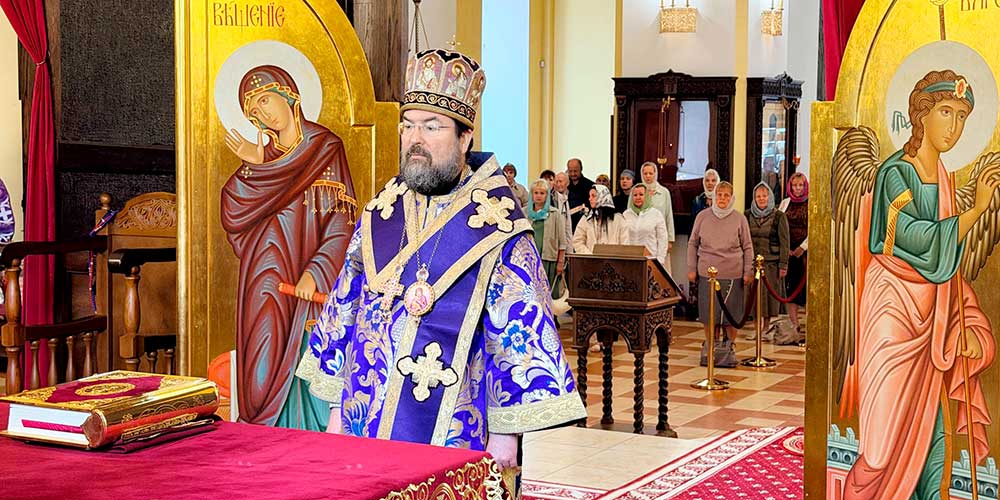 Епископ Серафим возглавил Божественную литургию в Никольском кафедральном соборе г. Бобруйска