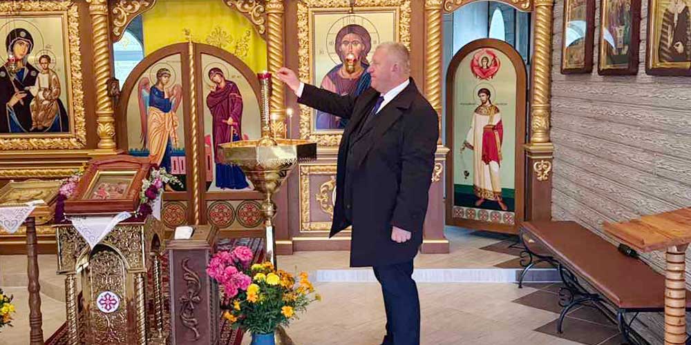 Никольский храм в Вирково принял высоких гостей: визит депутата Олега Дьяченко и администрации Кличевского района